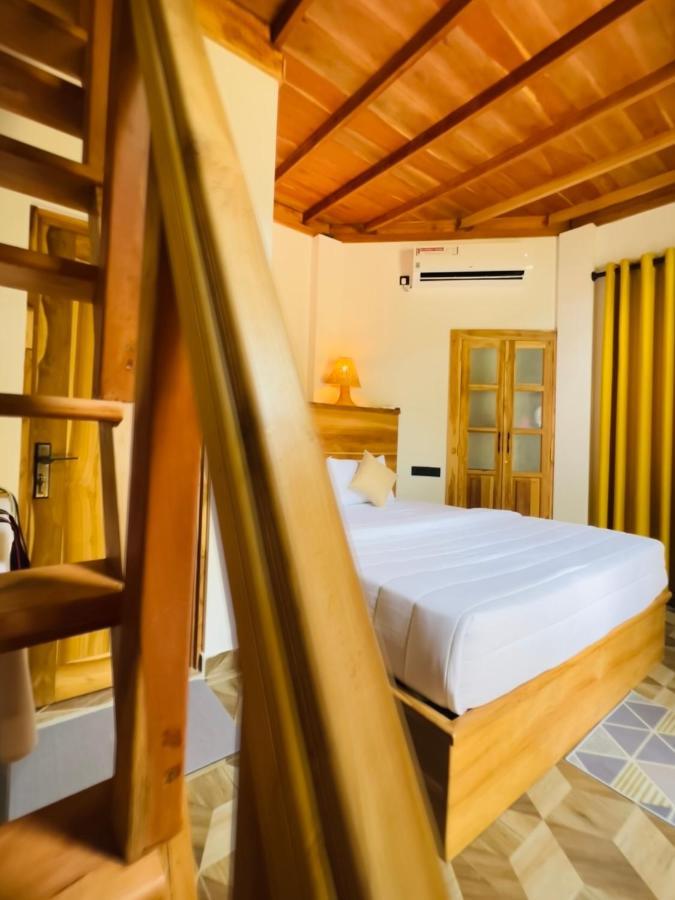 Turtle Wood Cabin Tangalle Bagian luar foto