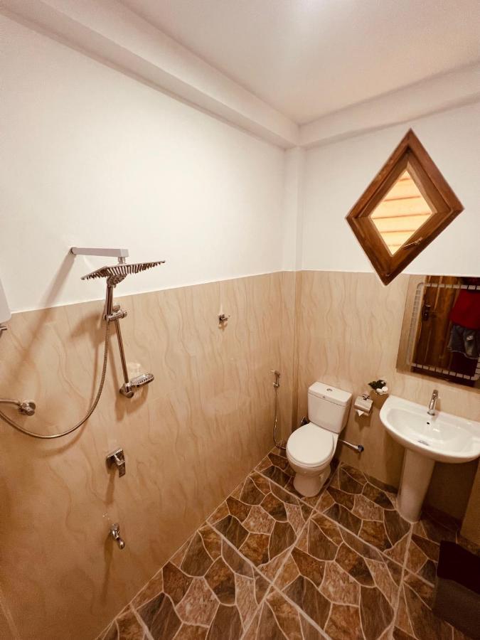 Turtle Wood Cabin Tangalle Bagian luar foto